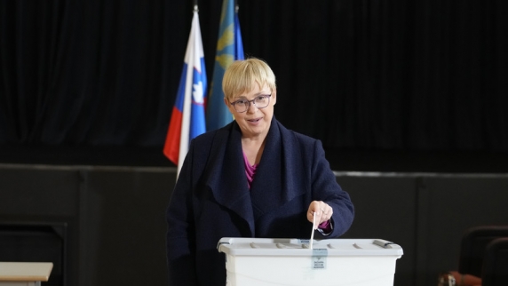 Экс-глава МИД Словении признал победу Наташи Пирц Мусар на выборах президента