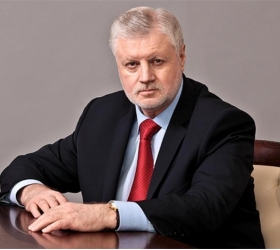 Кандидат в президенты Сергей Миронов