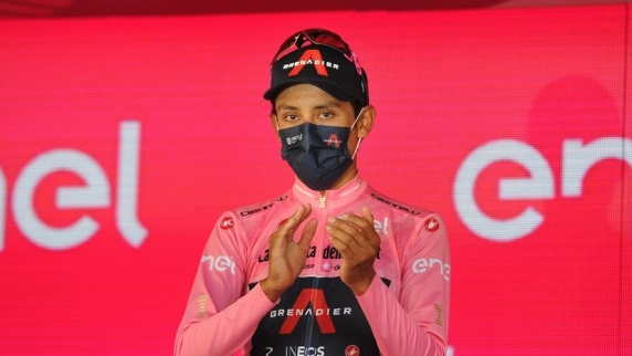 Победитель «Джиро д'Италия» Берналь сдал положительный тест на коронавирус