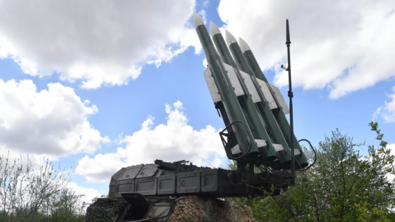 Аксёнов: в районе судостроительного завода в Керчи отработали системы ПВО