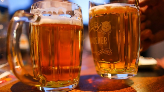 Жириновский: я отзываю закон о продаже пива на стадионе