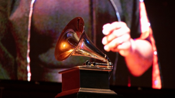 NYT: церемонию <b>музыка</b>льной премии «Грэмми» отложили из-за коронавируса