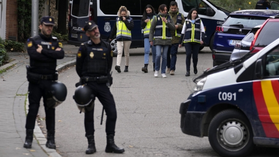 Europa Press: власти Испании рассматривают <b>взрыв</b> в посольстве Украины как теракт