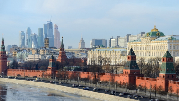 Песков заявил о согласовании с Путиным списка лиц, против которых Россия ввела санкции