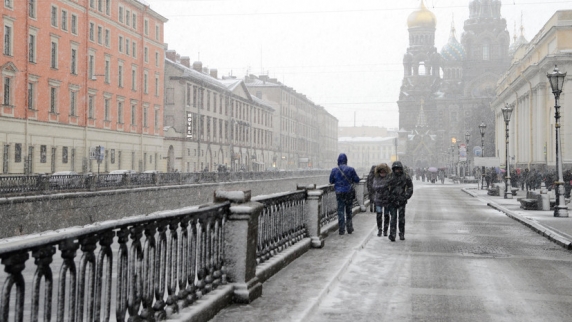 В Петербурге до 14 февраля продлили «жёлтый» уровень опасности из-за мокрого снега