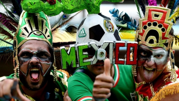 Мексиканские болельщики отмечали победу до утра, а бразильцы впервые за 40 лет не выиграли...