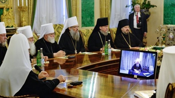 Синод Русской православной церкви проводит <b>заседание</b> в Минске