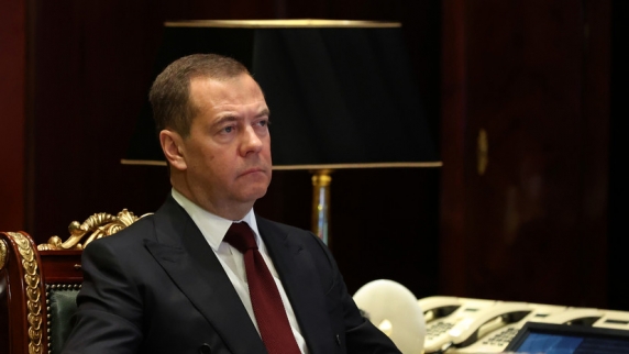 Медведев высказался о ситуации с иностранными вакцинами от COVID-19  в России