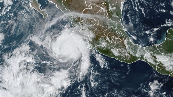 Тропический шторм около Мексики усилился до <b>ураган</b>а четвёртой категории