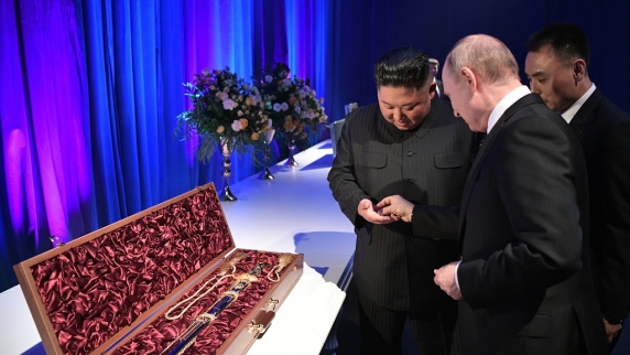 Первый визит <b>Ким Чен Ын</b>а в Россию - итоги встречи