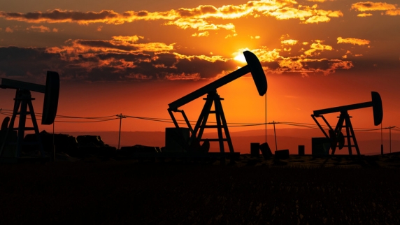 Аналитик Фролов объяснил падение цены на нефть мировыми тенденциями спроса
