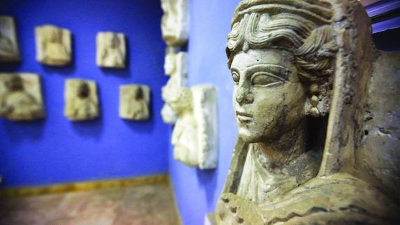 В Национальном музее <b>Дамаск</b>а начали реставрировать скульптуры из древней Пальмиры