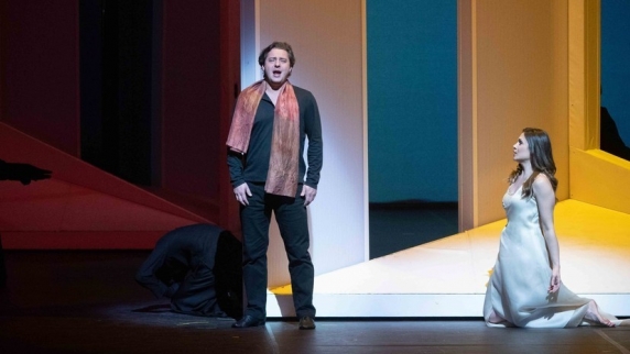 Певец Дмитрий Корчак рассказал об оперной постановке «Риголетто» в <b>Париж</b>е