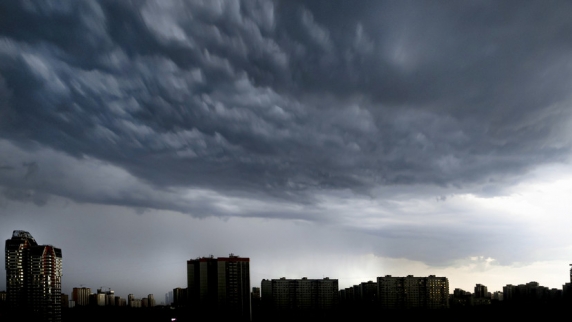 Метеоролог Шувалов предупредил о движущихся на некоторые регионы России штормах