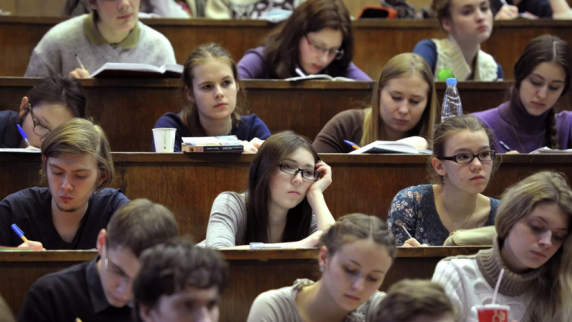 Политолог Орлов поддержал идею о льготе для потерявших работу студентов