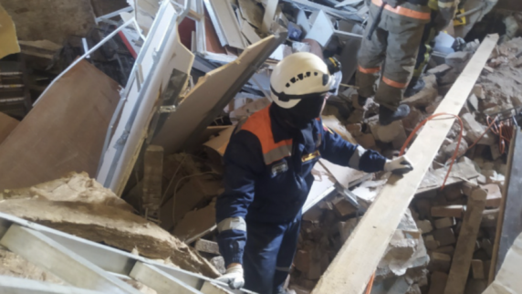 В результате обрушения здания в Ярославле один человек погиб и пятеро пострадали