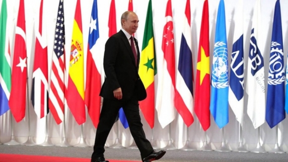 Больше десятка встреч в разных форматах провел на саммите «Большой двадцатки» Владимир Пут...