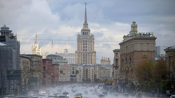 Синоптик Цыганков спрогнозировал плавное понижение температуры в Москве