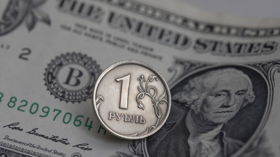 Аналитик Свирин допустил, что курс <b>доллар</b>а составит 59 рублей до конца торговой нед...