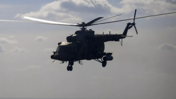 <b>Вертолёт</b> с вахтовиками совершил экстренную посадку в Омской области