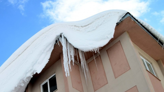 В Пензенской области крыша дома обрушилась под тяжестью снега