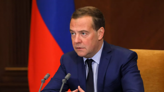 Медведев: если Киев получит <b>ядерное оружие</b>, Москве нужно нанести превентивный удар