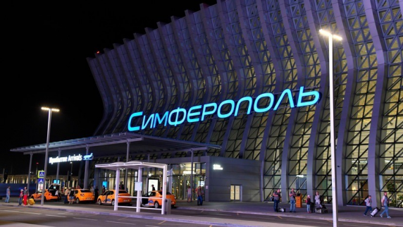 В аэропорту Симферополя полицейские помогли спасти мужчину
