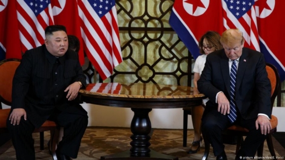 В Ханое завершились переговоры лидеров США и Северной Кореи: договоренностей нет, санкции ...