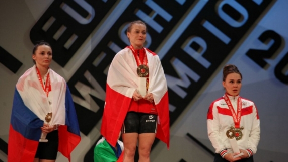 Россиянки завоевали две медали чемпионата Европы по тяжелой атлетике