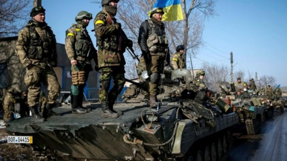 Как военное положение отразится на Донбассе