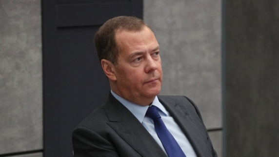 Медведев: допустивший ввод войск НАТО на Украину Расмуссен впал в слабоумие