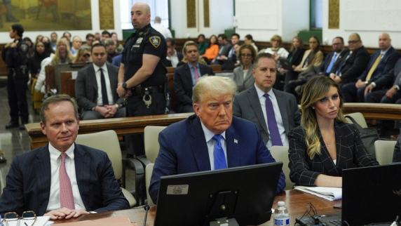 Трамп прибыл в зал суда в Нью-Йорке на слушание по гражданскому иску