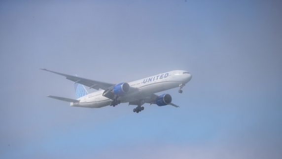 Самолёт United Airlines совершил экстренную посадку в Гонконге из-за возгорания