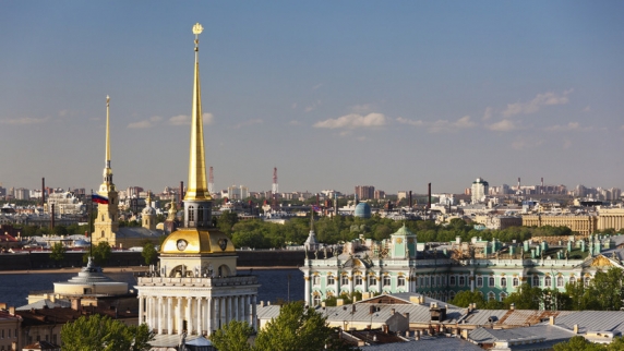 Новый сезон «Книжных аллей» откроется 9 июня в Петербурге