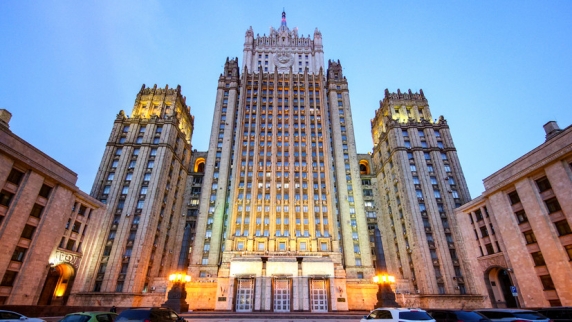 В МИД России призвали США резко ускориться с выдачей виз российским делегатам на ГА <b>ООН...