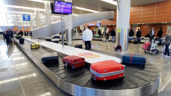 В аэропорту Шереметьево принимают экстренные меры по нормализации ситуации с выдачей багаж...