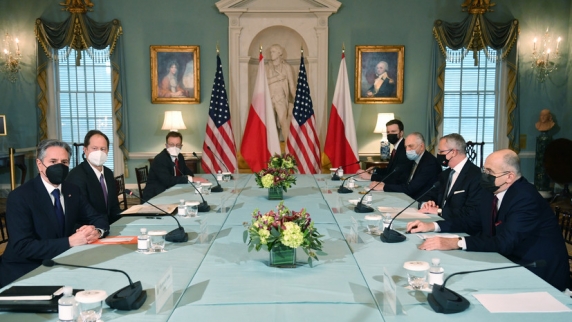 Госсекретарь США Блинкен и глава польского МИД Рау обсудили ситуацию вокруг Украины