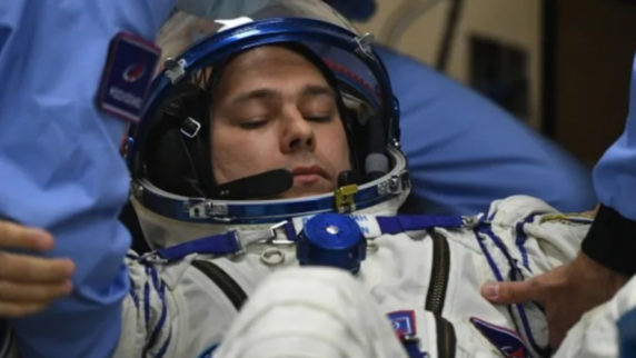 <b>Космонавт</b>ы Прокопьев и Петелин приступили к выходу в открытый космос