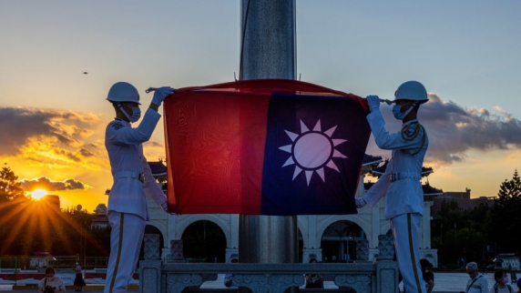 В ЦРУ заявили, что <b>Си Цзиньпин</b> поручил военным подготовиться к «захвату Тайваня» к ...