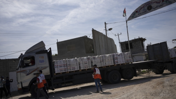 <b>Посол</b> Израиля: в сектор Газа поступает гуманитарная помощь