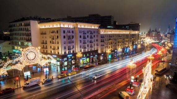 Собянин пообещал бесплатную парковку в Москве на новогодние праздники