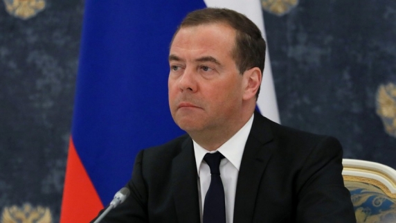 Медведев спрогнозировал распад <b>ЕС</b> и гражданскую войну в США