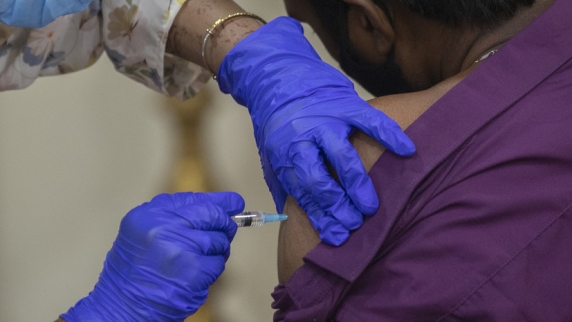 Премьер Индии рассказал о планах вакцинировать подростков старше 15 лет