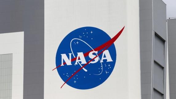 В <b>NASA</b> заявили о намерении запустить миссию «Артемида» к Луне в феврале 2022 года