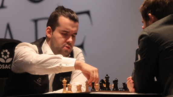 Непомнящий проиграл 17-летнему шахматисту в матче за золото ЧМ по рапиду