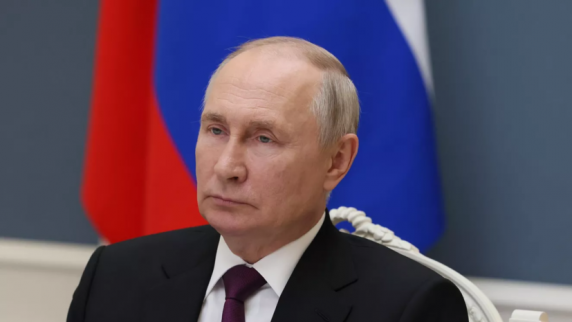 Путин назвал переманивание российских спортсменов ущербом для страны