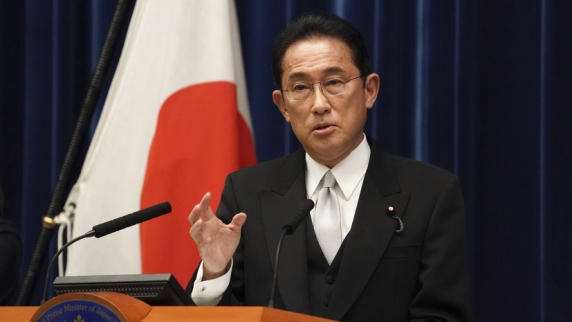 Премьер Японии заявил о запуске Северной Кореей двух баллистических ракет