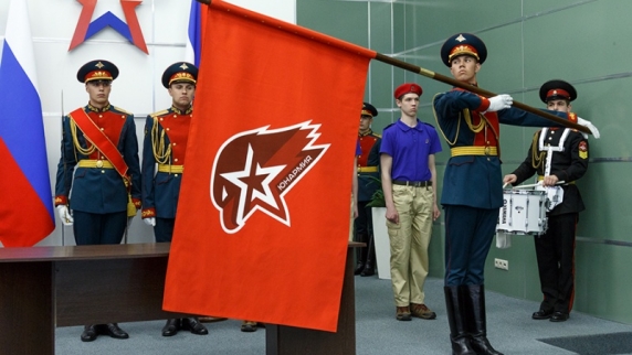 В России создано военно-патриотическое движение «<b>Юнармия</b>»