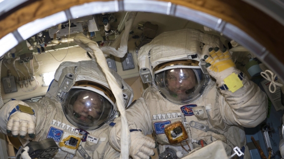 Российские космонавты подготовили модуль «Причал» к стыковкам кораблей