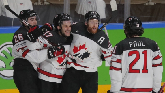 Канада вышла в финал чемпионата мира в пятый раз за последние шесть турниров